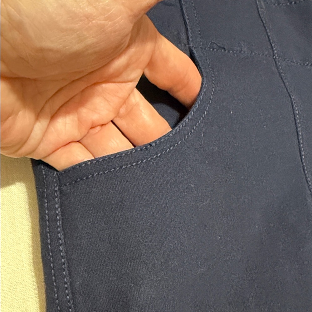 Chico's Wide Leg Pants in Navy Blue, Size 2.5/14. - Picture 5 of 16
